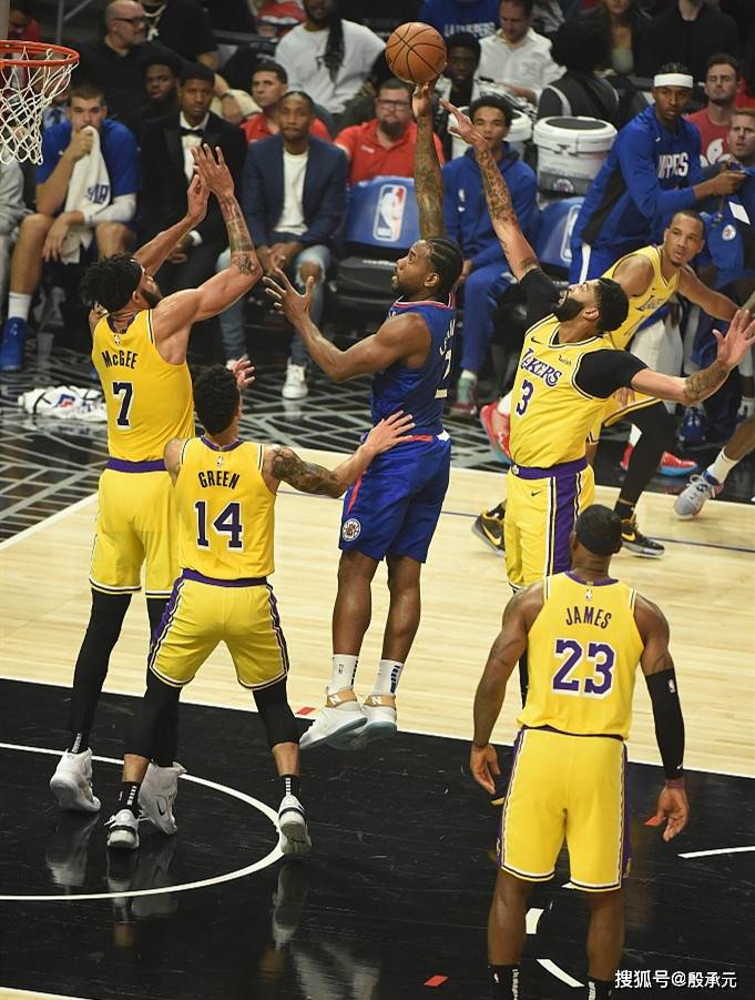 包含托特纳姆内部会议纪要流出——赛前主帅复盘，NBA常规赛使命明确，控场能力成焦点的词条