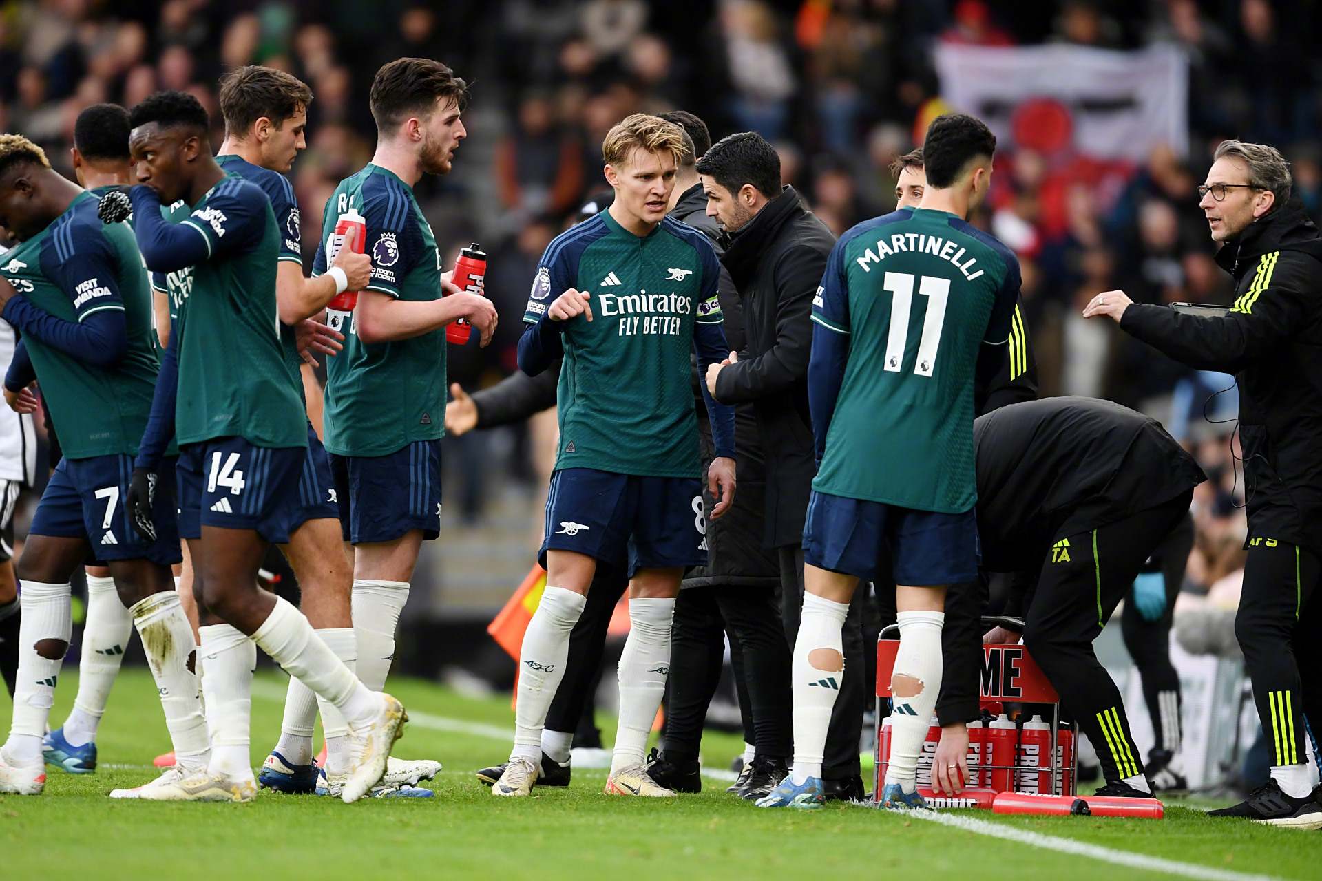 费德勒连续五场比赛得分超过挺进下一轮,阿森纳挑战极限!的简单介绍 费德勒连续五场比赛得分超过挺进下一轮,阿森纳挑战极限!的简单介绍