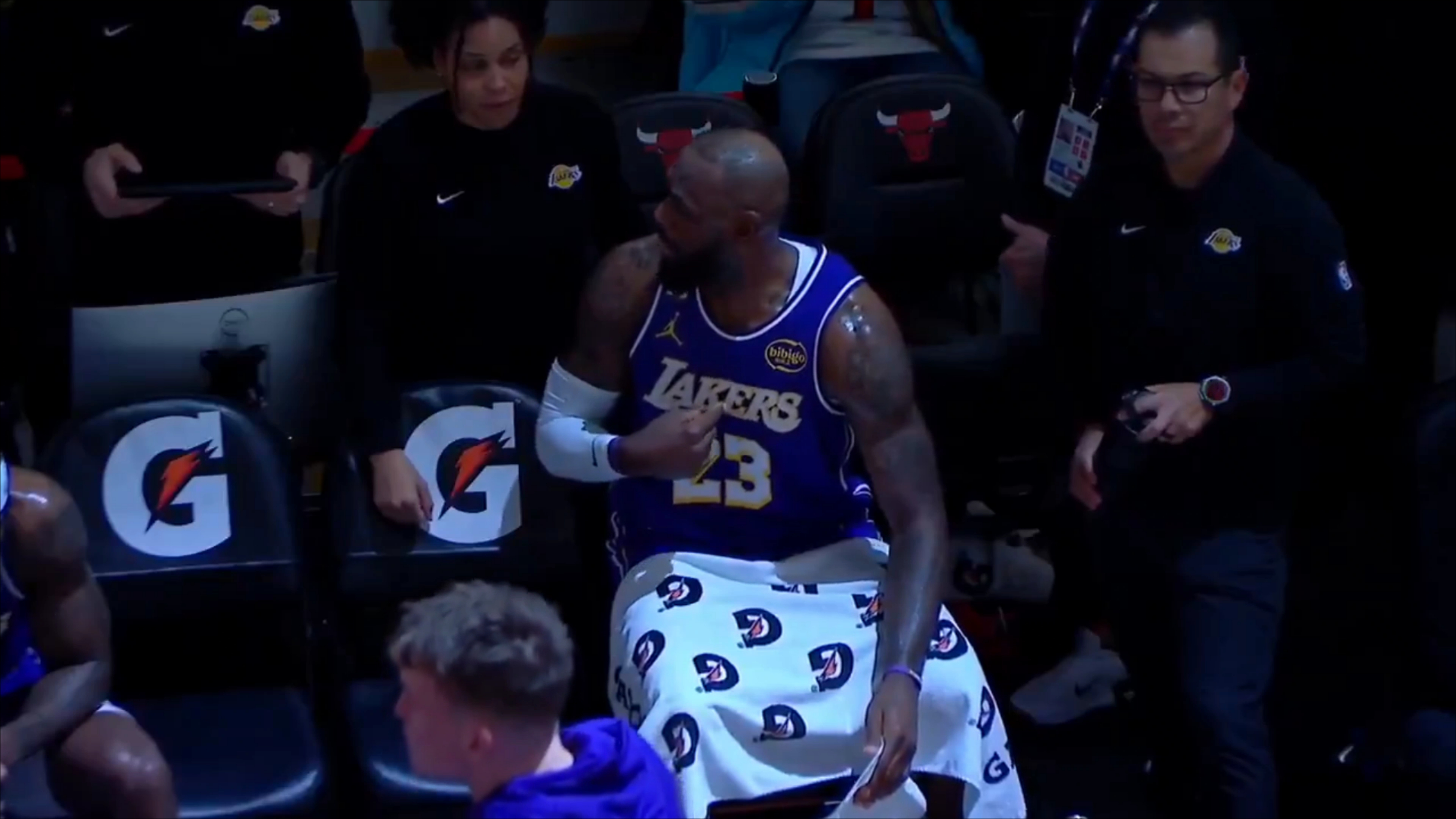 东契奇关键节点关键助攻,湖人带队取胜!的简单介绍 东契奇关键节点关键助攻,湖人带队取胜!的简单介绍