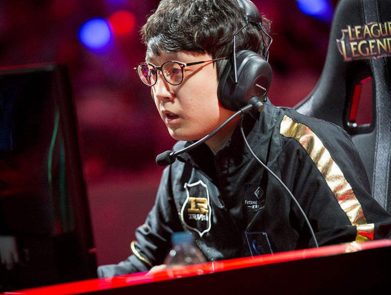 奇异果-Faker迎来三赛季高光表现，篮网球迷沸腾！的简单介绍